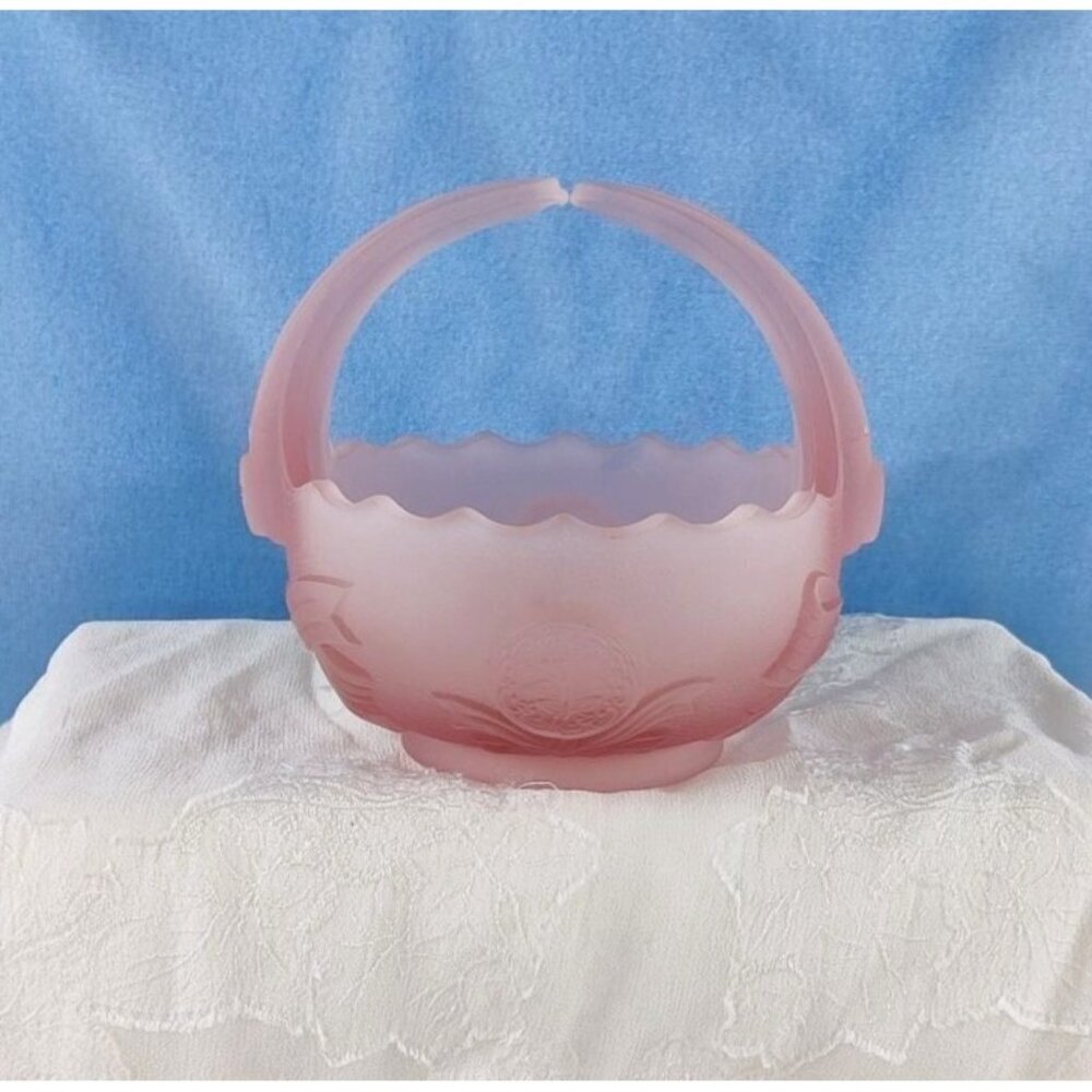 Lenox Imperial Pink Satin Glass Basket Split Handle 5" Button&Bows Pattern 80s⁹